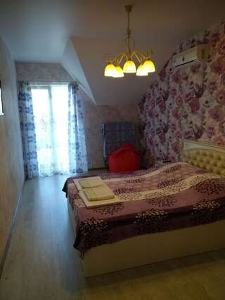 Гостевой дом Guesthouse na Sevastopolskoy 28 Геленджик Апартаменты с 2 спальнями-6