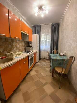 Гостевой дом Guesthouse na Sevastopolskoy 28 Геленджик Апартаменты с 3 спальнями-1
